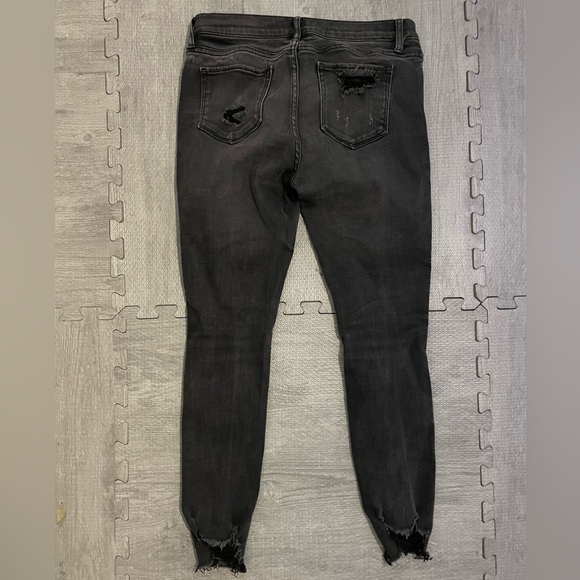 Black Soho Ripped women’s Jeans. Size 6. - Picture 3 of 6